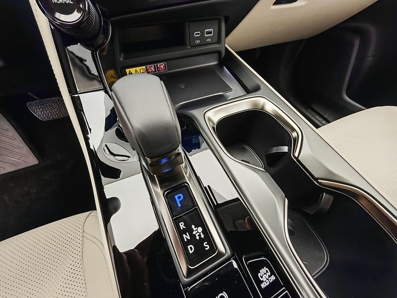 Lexus NX 450h plus 450h+ PRESTIGE - fotka 42 z 46