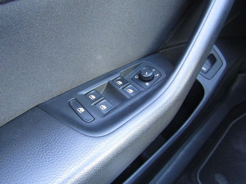 Volkswagen Passat (2021) 2.0 TDI DSG ACC - fotka 31 z 45