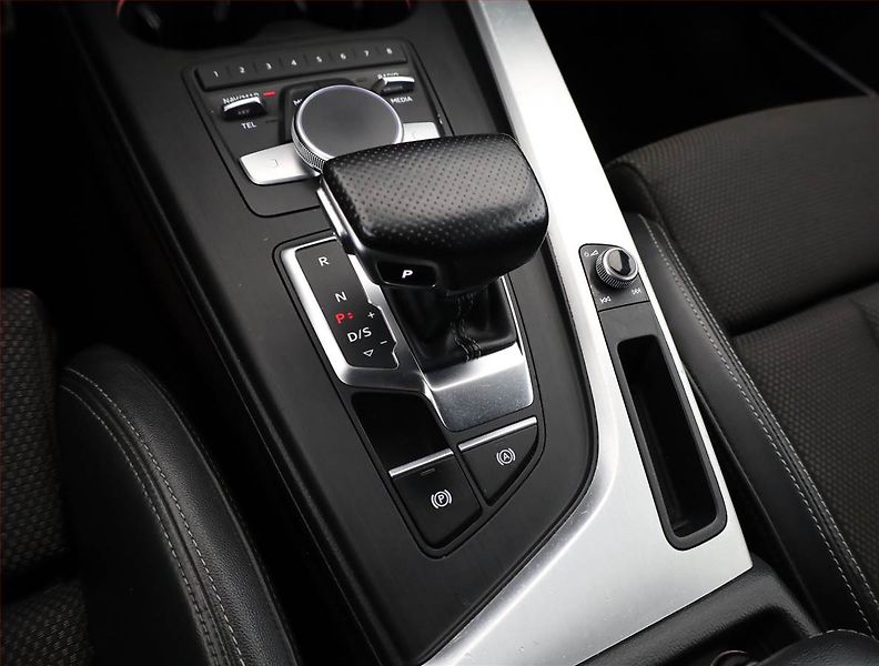 Audi A4 (2016) S-Line 3.0 TDI, 4X4, Automat - fotka 14 z 21