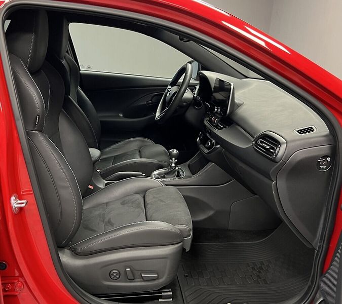 Hyundai i30 2.0 T-GDI 280k N Performance F - fotka 11 z 18
