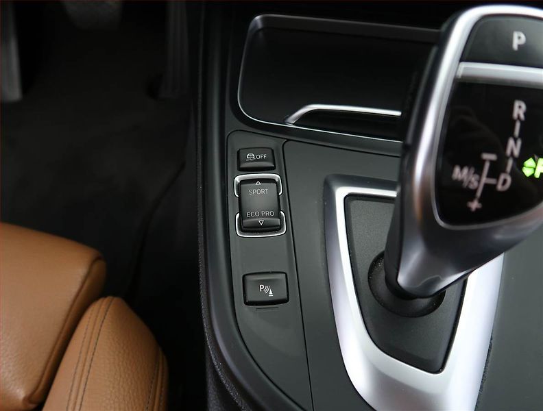 BMW Řada 4 (2018) 440i xDrive - fotka 19 z 26