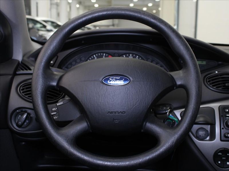 Ford Focus 1,8 TDCI 74kW 1.majitel 138tkm - fotka 9 z 18