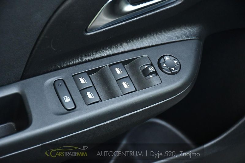 Opel Corsa 1.2T 96kW GS AUTOMAT - fotka 24 z 51