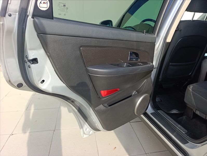 SsangYong Rexton 2,0 RX200 7MÍST TEMPOMAT - fotka 18 z 31