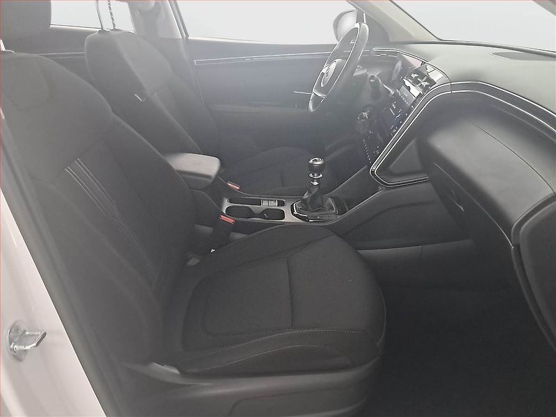 Hyundai Tucson (2022) 1.6 T-GDI - fotka 9 z 15