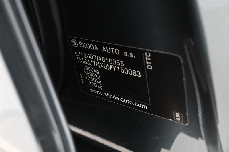 Škoda Octavia 2,0 TDI 110 KW DSG STYLE Záruk - fotka 12 z 31