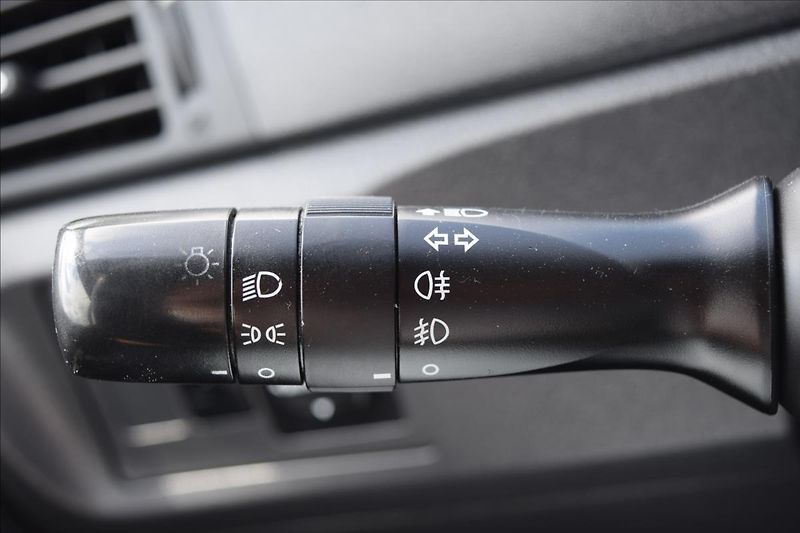Toyota Verso 1,6 i 97KW NÍZKÉ KM 2XKOLA - fotka 36 z 48