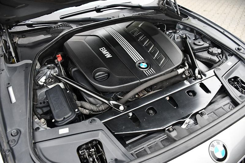 BMW Řada 5 530d xDrive ČR 2xKOLA - fotka 45 z 47