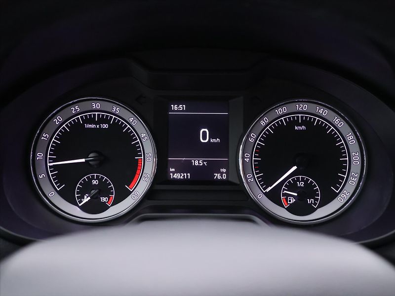 Škoda Octavia 1,6 TDI 81kW Style CZ - fotka 15 z 29