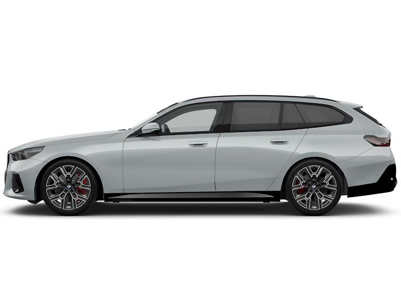 BMW Řada 5 (2026) 540d xDrive Touring - fotka 3 z 10