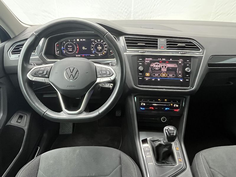 Volkswagen Tiguan 2.0TDi 110kW Elegance - fotka 29 z 30