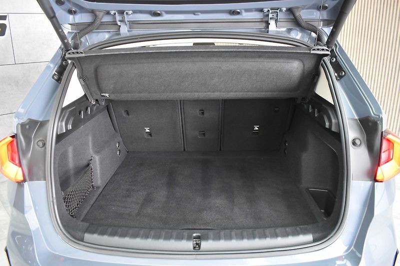 BMW X1 xDrive23d PREMIUM*DPH*ČR 1.MAJ - fotka 40 z 43