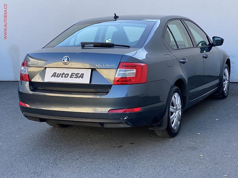 Škoda Octavia (2014) 1.2 TSi, ČR, AC, park.čidla - fotka 4 z 16