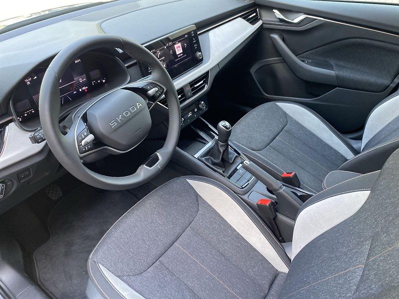 Škoda Scala (2025) 1.5 TSI Top Selection - fotka 8 z 33