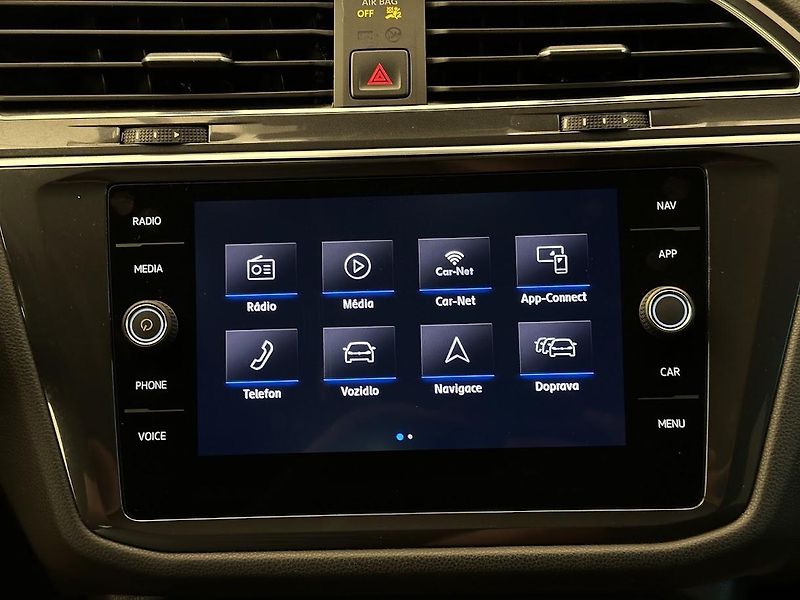 Volkswagen Tiguan (2020) 2.0 TDI DSG keyless - fotka 24 z 25