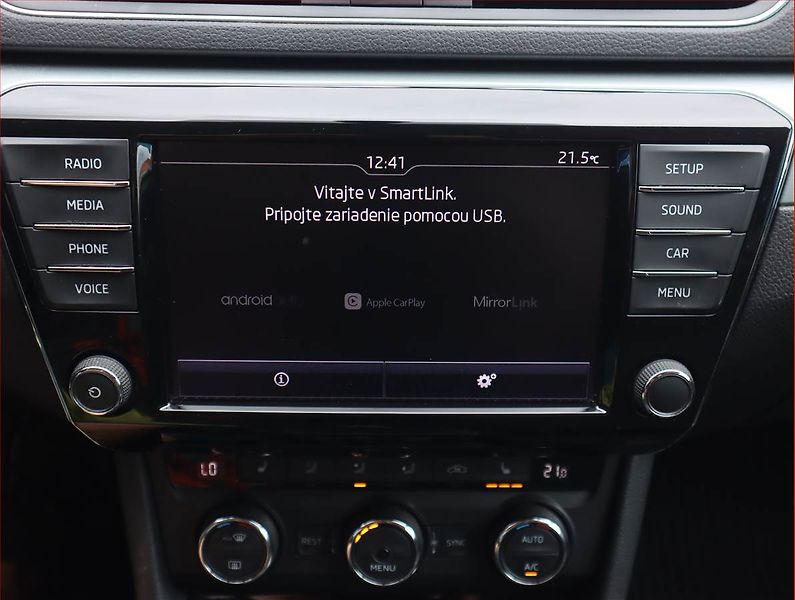 Škoda Superb (2016) 2.0 TDI, Bi-Xenony, Tempomat - fotka 13 z 21