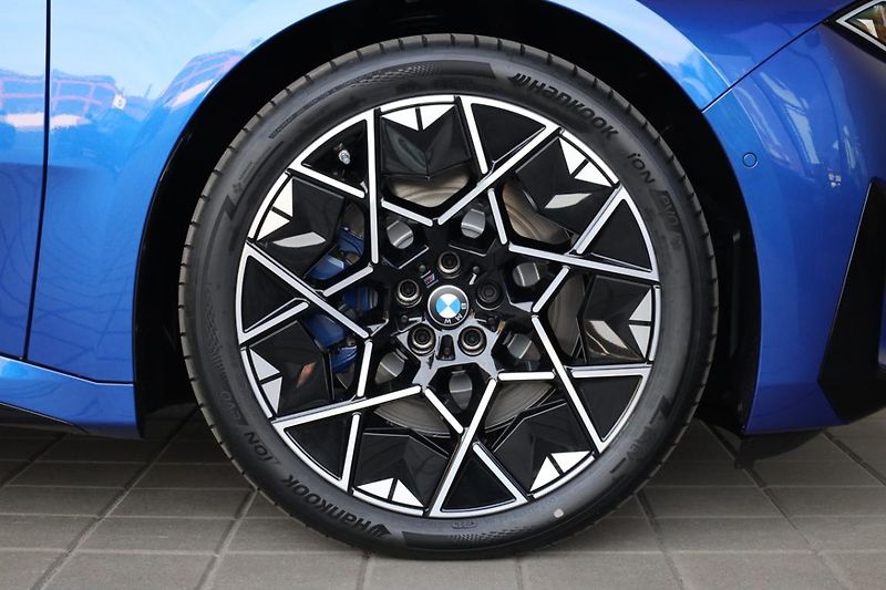 BMW Řada 3 i3 50 xDrive - fotka 7 z 16