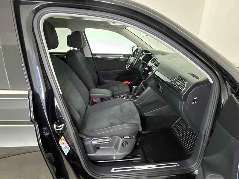 Volkswagen Tiguan Highline 4MOT DSG - fotka 9 z 30
