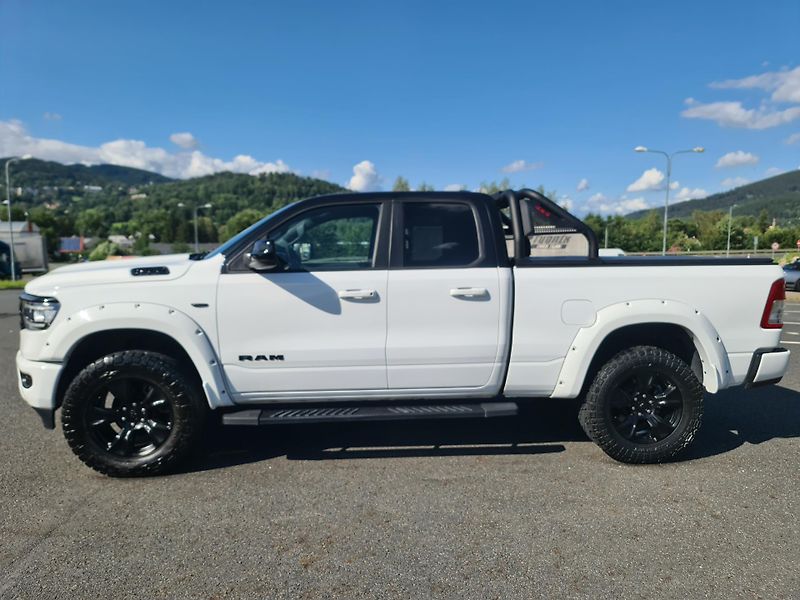 Dodge RAM 1500 (2022) 5.7 HEMI 4x4 BIGHORN LPG - fotka 2 z 67