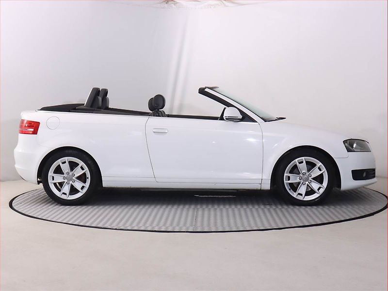 Audi A3 (2009) 2.0 TDI , Tempomat - fotka 6 z 19