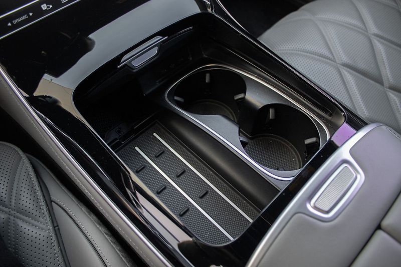 Mercedes-Benz Třídy S Maybach - fotka 46 z 82