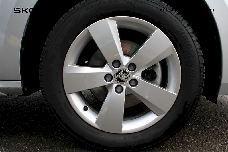 Škoda Kamiq (2025) Top Selection 1.0TSI / 85kW 7° - fotka 24 z 24