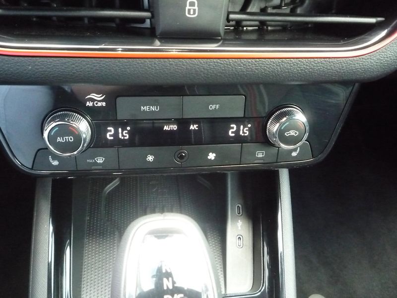 Škoda Scala (2025) 1,5TSi 110kW DSG MONTE CARLO - fotka 12 z 26