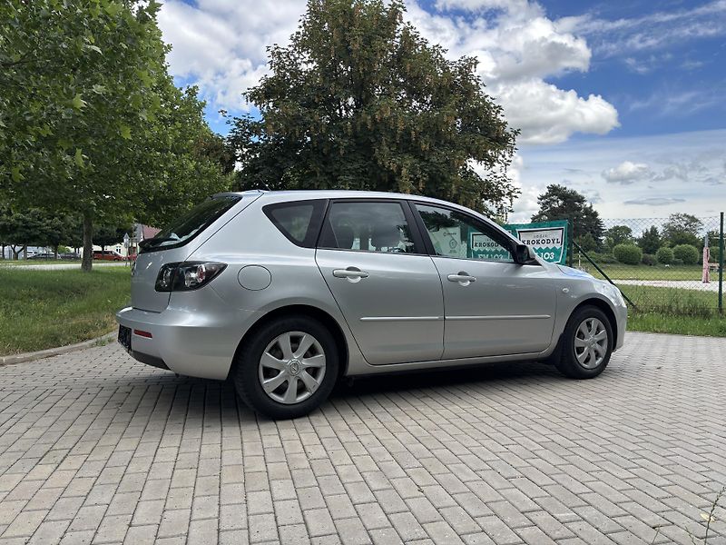 Mazda 3 1.6 Active - fotka 10 z 28