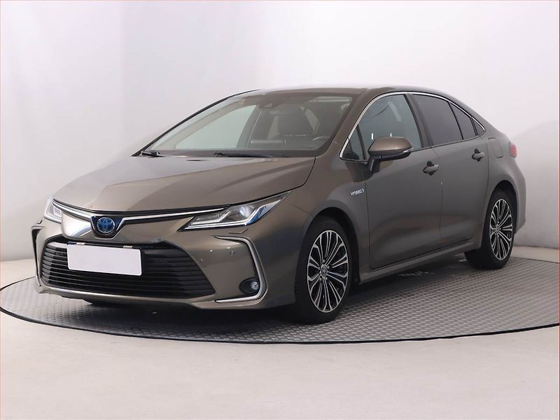 Toyota Corolla (2020) Style 1.8 Hybrid, Automat - fotka 2 z 21