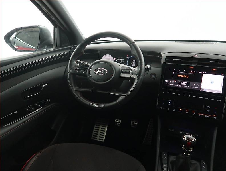 Hyundai Tucson (2022) 1.6 T-GDI - fotka 7 z 20