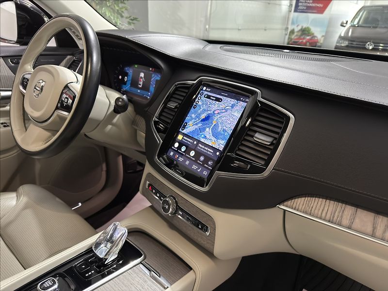 Volvo XC90 2,0   B5 POLESTAR HARMAN 360 - fotka 22 z 40