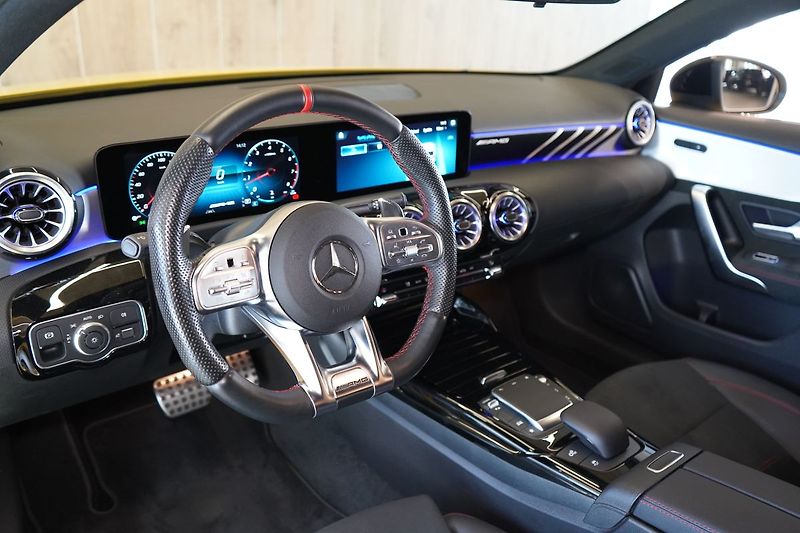 Mercedes-Benz Třídy A 35 AMG 4MATIC, AERO, Kamera - fotka 15 z 42