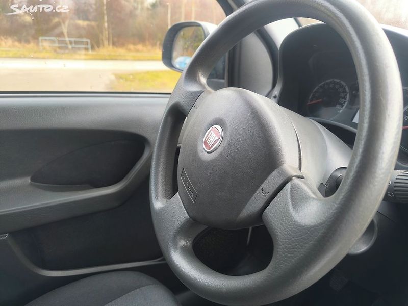 Fiat Panda (2011) 4X4,KRÁSNÁ,KLIMA,SERVIS,1MAJ56 - fotka 10 z 22
