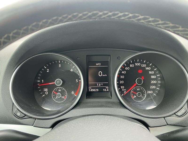 Volkswagen Golf (2011) Team 1.6tdi 77kw - fotka 12 z 18