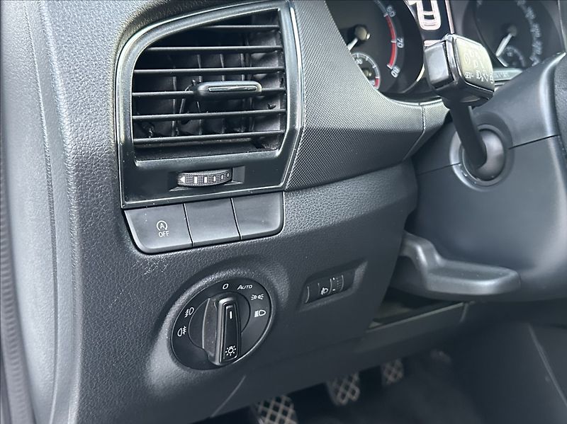 Škoda Fabia 1,0 TSI 95PS  Ambition Top - fotka 31 z 52