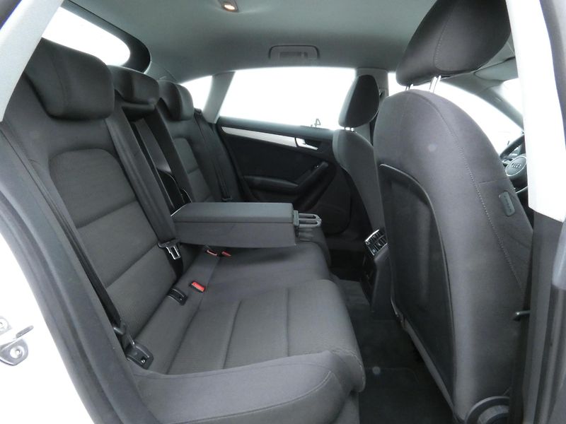 Audi A5 2.0 TDI 130 kW quattro - fotka 27 z 30