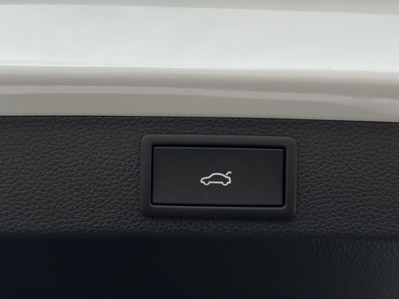 Škoda Karoq 1.5TSi DSG 150PS Top & Selecti - fotka 36 z 40