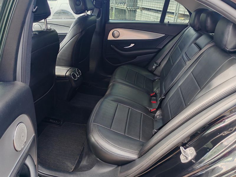 Mercedes-Benz Třídy E (2018) E 200d / poškozen motor - fotka 18 z 23