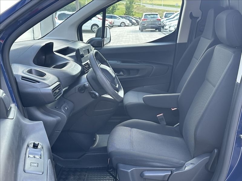 Peugeot Partner 1,5 BlueHDI 102PS  Van Active - fotka 12 z 53