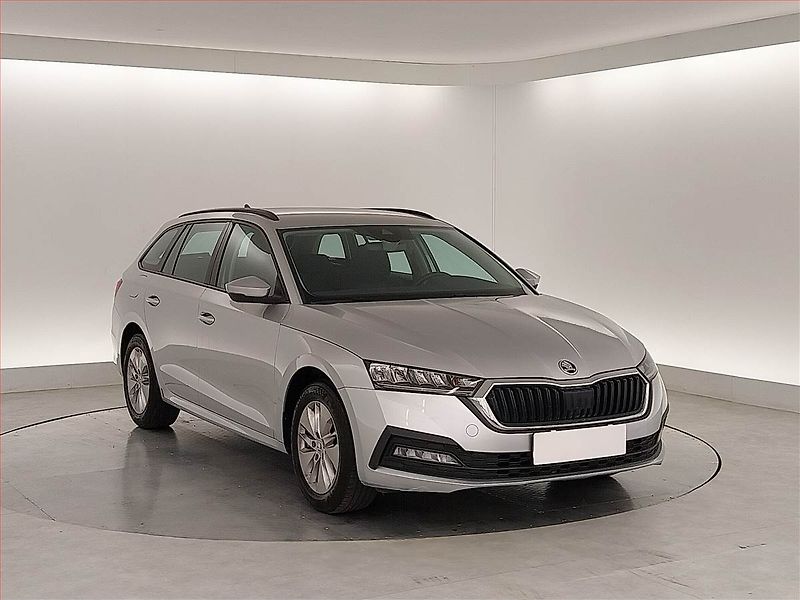 Škoda Octavia (2022) Ambition 2.0 TDI, ČR,1.maj - fotografie inzerátu