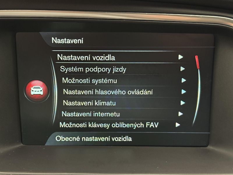 Volvo V40 D2 KINETIC REZERVACE - fotka 41 z 47