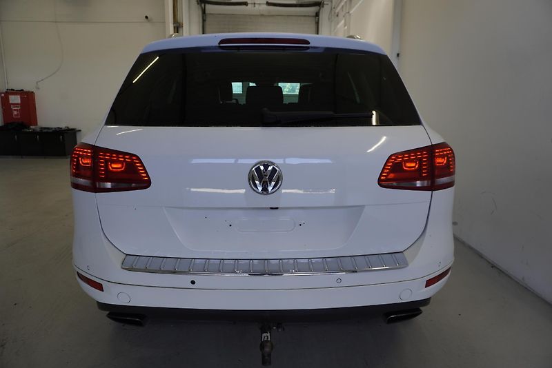 Volkswagen Touareg (2013) 3,6 V6 FSI AUTOMAT 4X4 KŮŽE - fotka 7 z 31