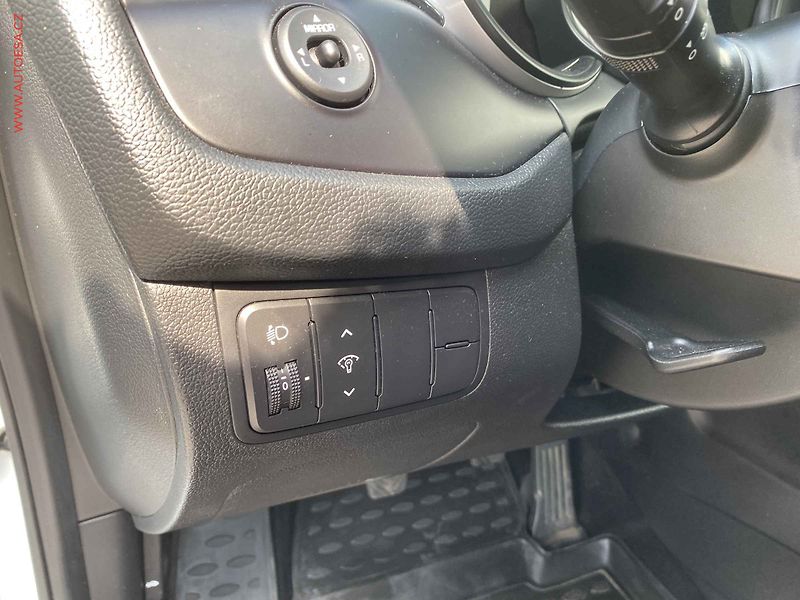 Kia Ceed (2016) 1.4 CVVT, ČR, servis.kniha - fotka 15 z 16