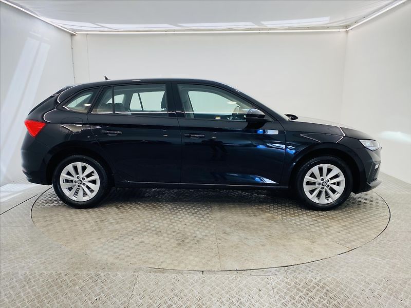 Škoda Scala 1,0 TSI 85kW Selection - fotka 22 z 24