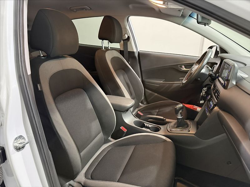 Hyundai Kona 1,0   T-GDi 88 kW 1.MAJITEL ČR - fotka 27 z 36