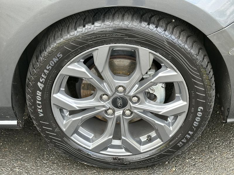 Ford Focus (2024) KOMBI ST LINE 1.5/85kW * LED - fotka 41 z 43