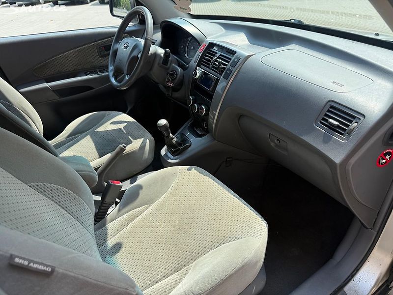 Hyundai Tucson (2005) 2.0CRDi, 4x4, 82kw Původ ČR - fotka 9 z 21