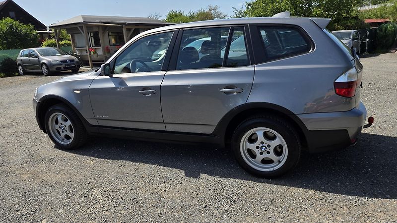 BMW X3 X DRIVE 2.0D 130KW 1MAJITEL - fotka 11 z 40