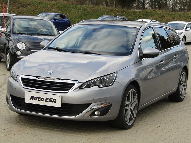 Peugeot 308 (2016) 2.0HDi, Xenon - fotka 3 z 18