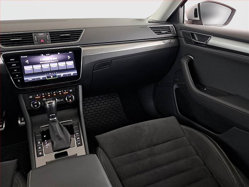 Škoda Superb (2020) Scout 2.0 TDI - fotka 8 z 22